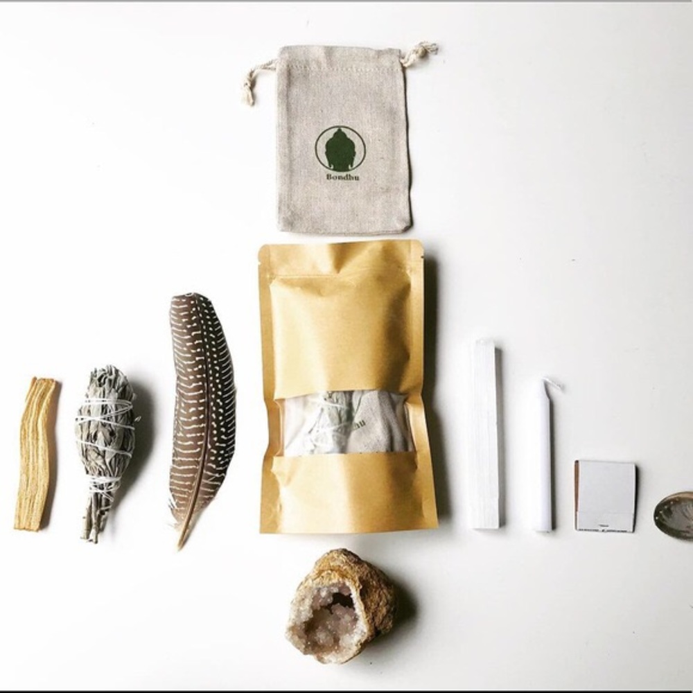 Complete smudge kit